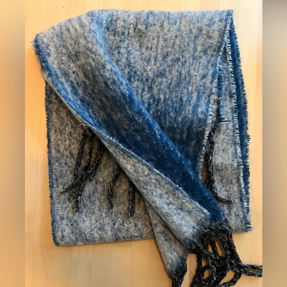 Scarf - Picture 2 of 2